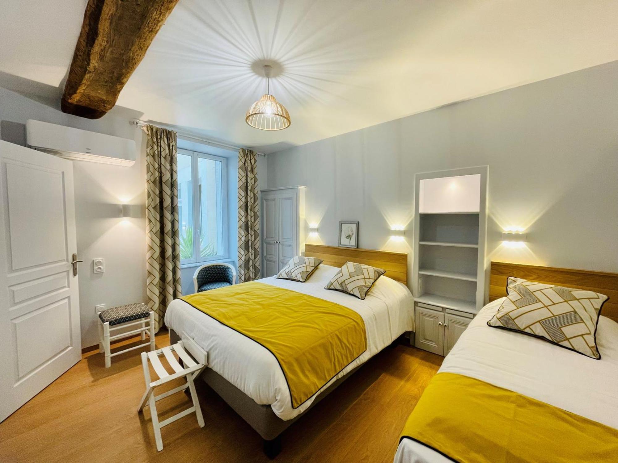 Logis Auberge Du Centre Chitenay Zewnętrze zdjęcie