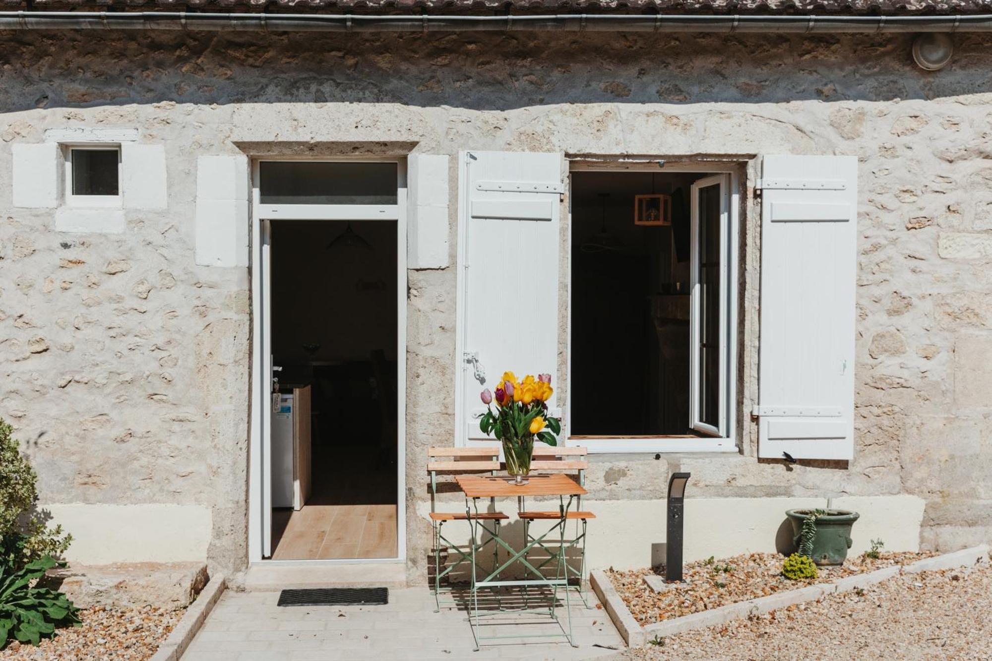 Logis Auberge Du Centre Chitenay Zewnętrze zdjęcie