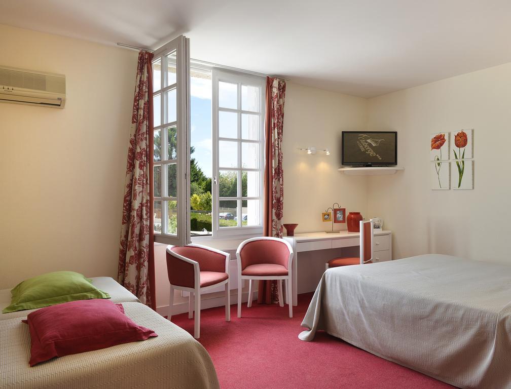Logis Auberge Du Centre Chitenay Zewnętrze zdjęcie